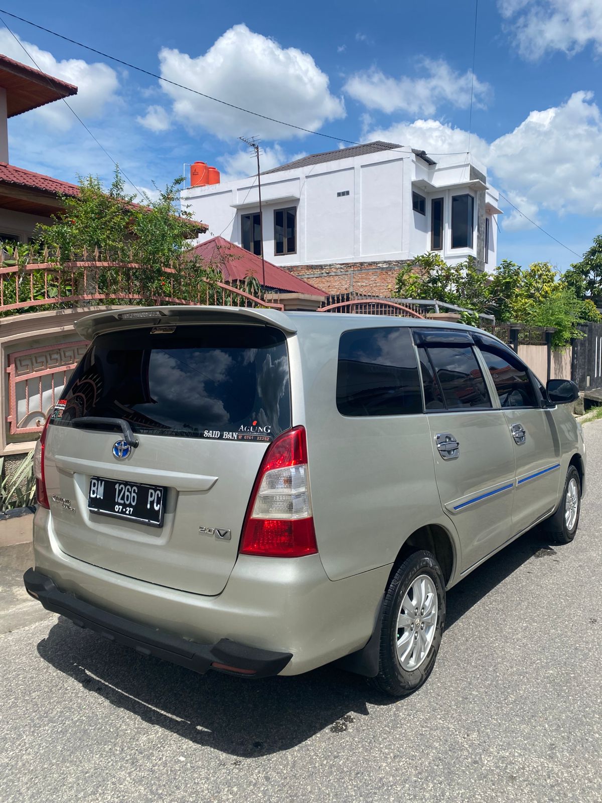 TOYOTA KIJANG INNOVA TAHUN 2012